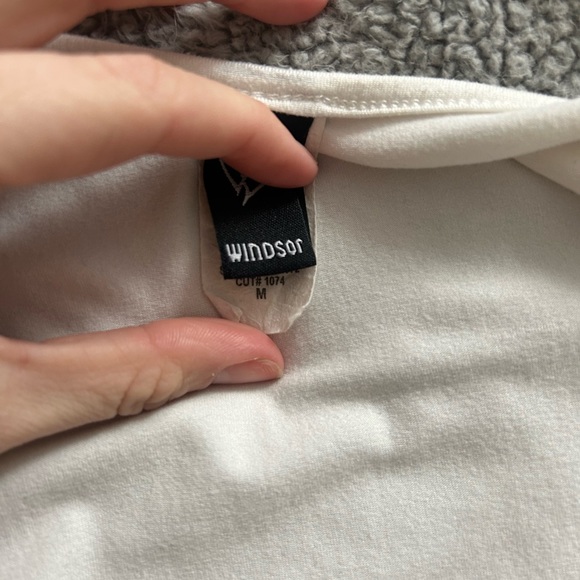 Windsor White Tie Crop - Picture 3 of 3